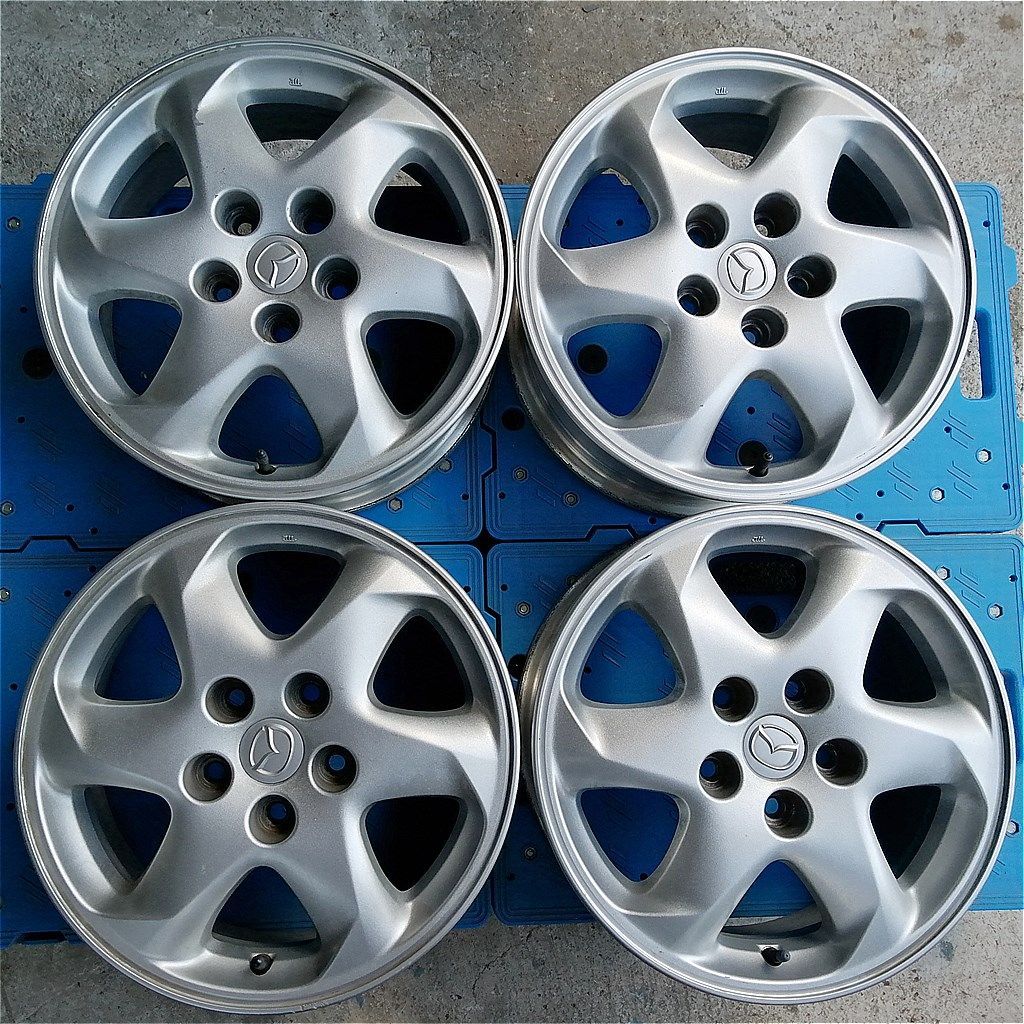 MPV LW5W 16インチ 純正アルミ 16x6J ４本セット