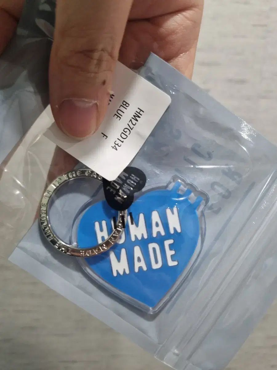 人間 メイド キーリング ブルー 新品 出品