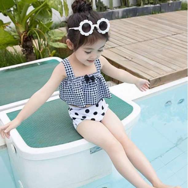 バーバリー ノバチェック スイムパンツ 140cm10Y ハーフパンツ　水着 新品 バーバリー ノバチェック スイムパンツ 140cm10Y ハーフ