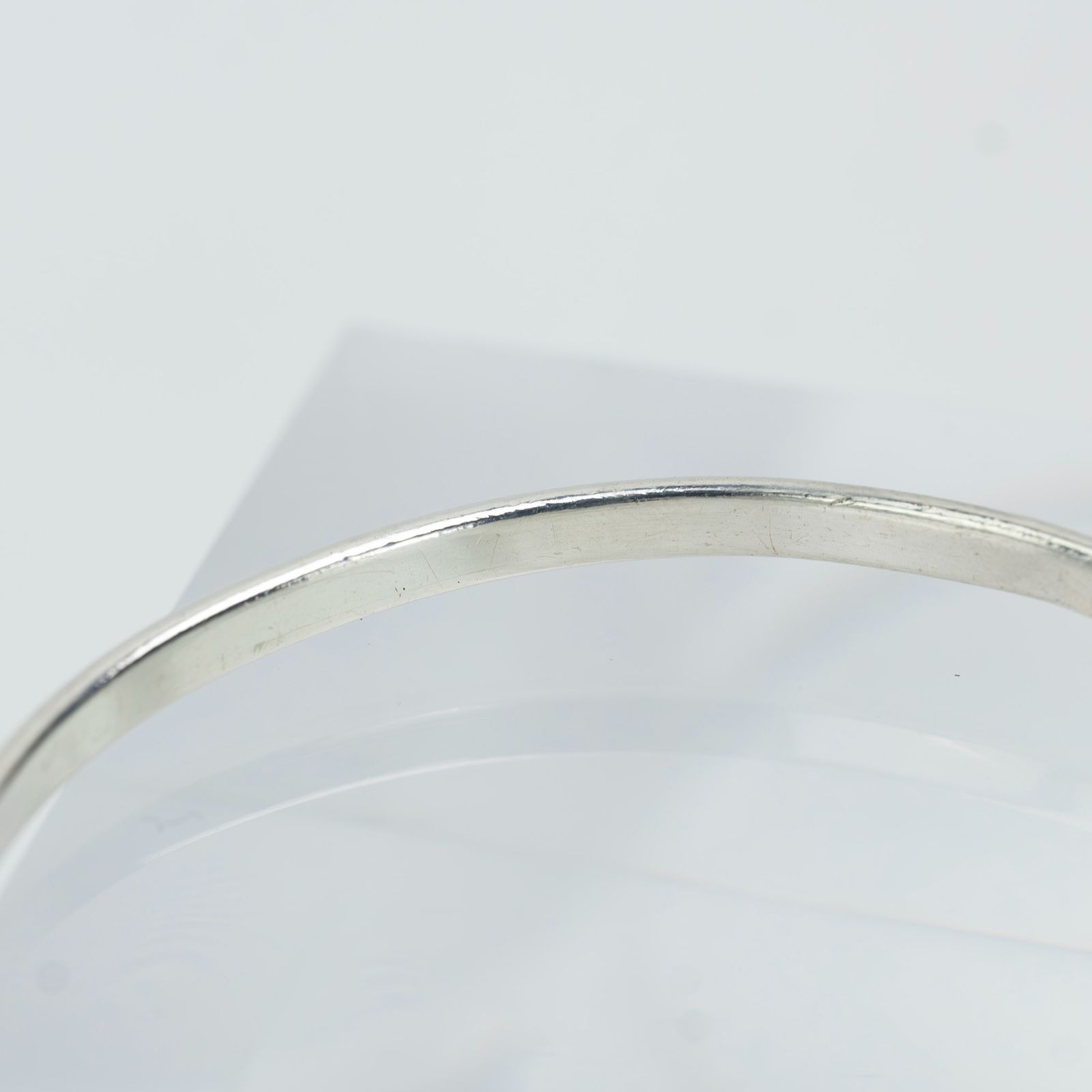 ティファニー TIFFANY＆Co. フラットワイヤー ラブノット バングル 