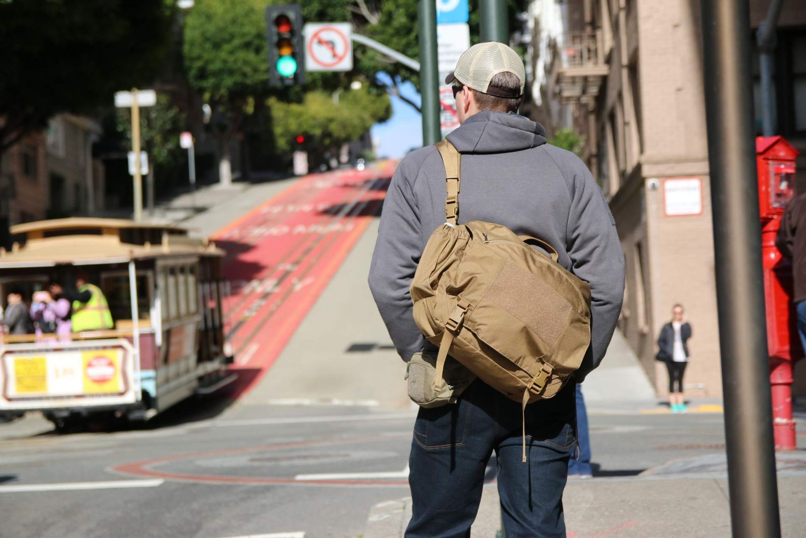 新品 バッグ クーリエ メッセンジャーバッグ ショルダーバッグ ボディ