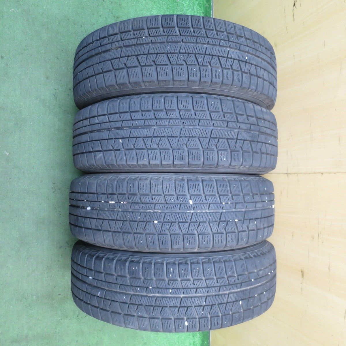 バリ溝！美品！9.5分以上☆スタッドレス 175/65R15 ピレリ アイス 