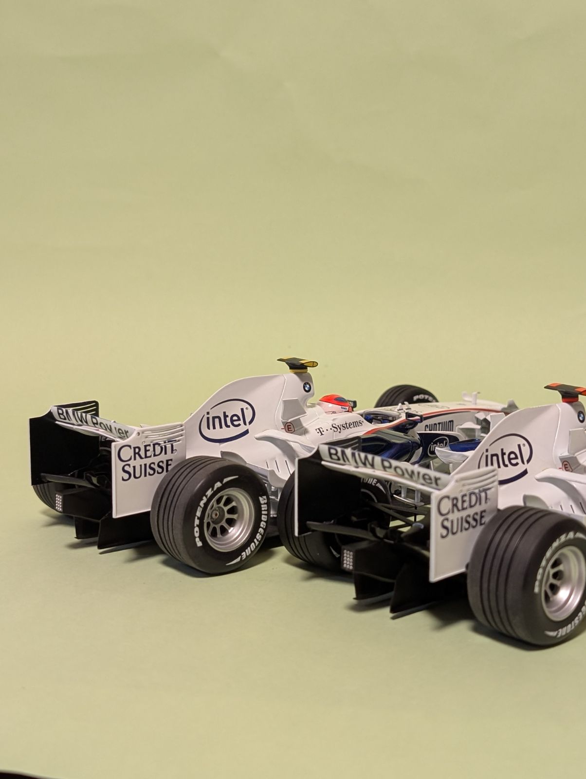 1/18 2台セット ミニチャンプス BMWザウバー F1．08 - メルカリ