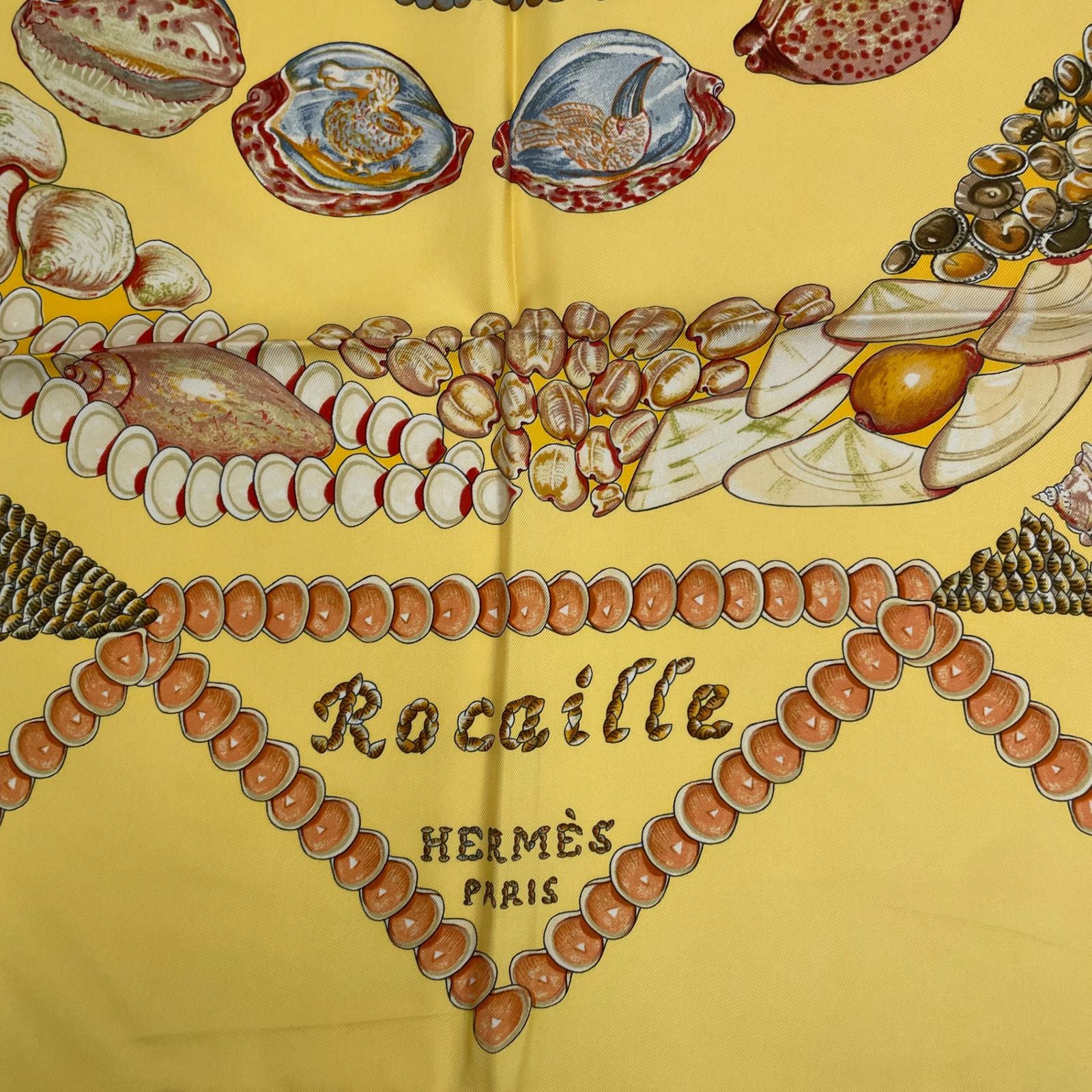希少柄　エルメス　Rocaille　貝殻　カレ90　大判シルクスカーフ　ロカイユ 希少柄 エルメス Rocaille 貝殻 カレ90 大判シルクスカーフ