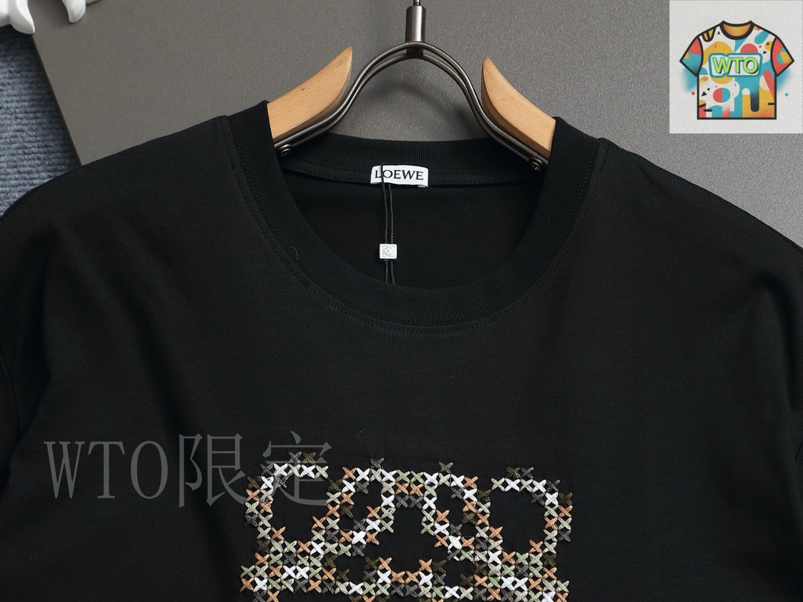 ロエベ　美品 LOEWE ウールブレンド ロゴ刺繍 クルーネック LOEWE 美品 ロエベ ウールブレンド ロゴ刺繍 クルーネック