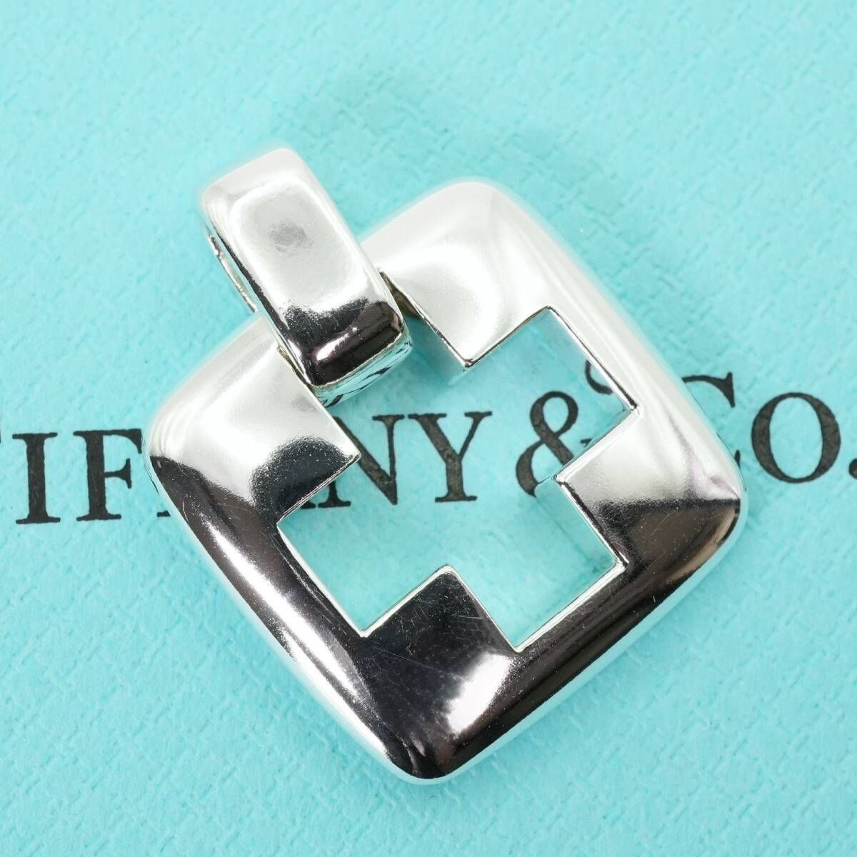 極美品 ティファニー ピアスドクロス スクエア ペンダントトップ/25-815S