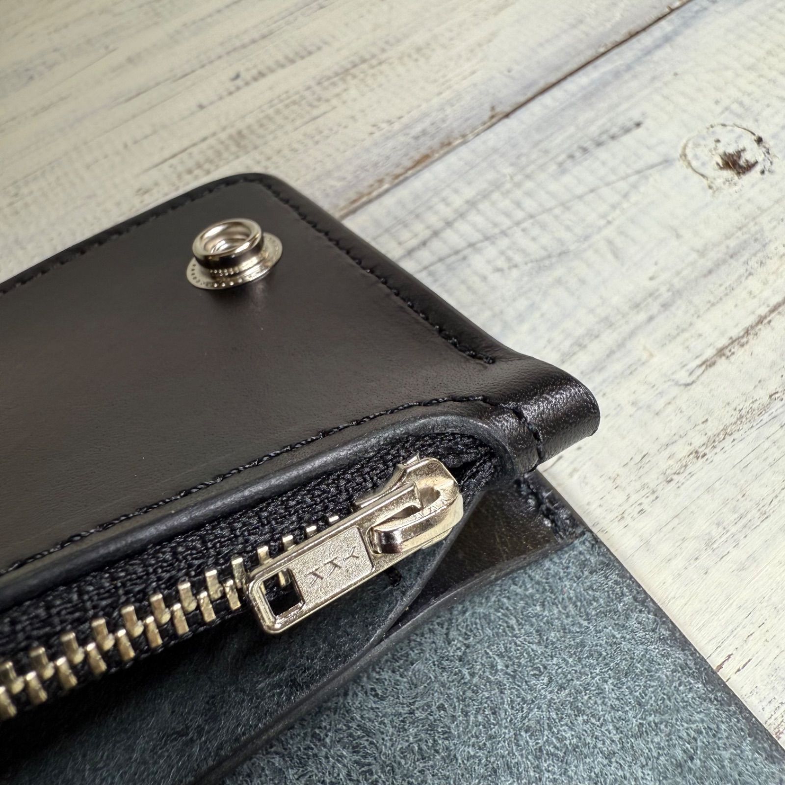シルバー YKK