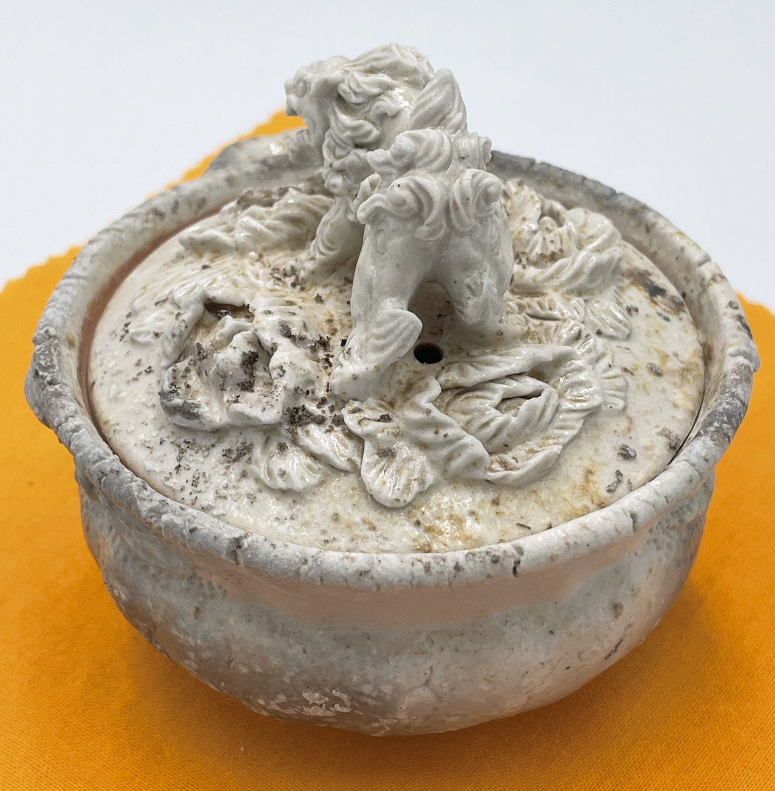 備前焼　白備前　難波誠治作　獅子　宝瓶　NS12 備前焼 白備前 難波誠治作 獅子 宝瓶 NS12 備前焼 難波誠治作 獅子 宝