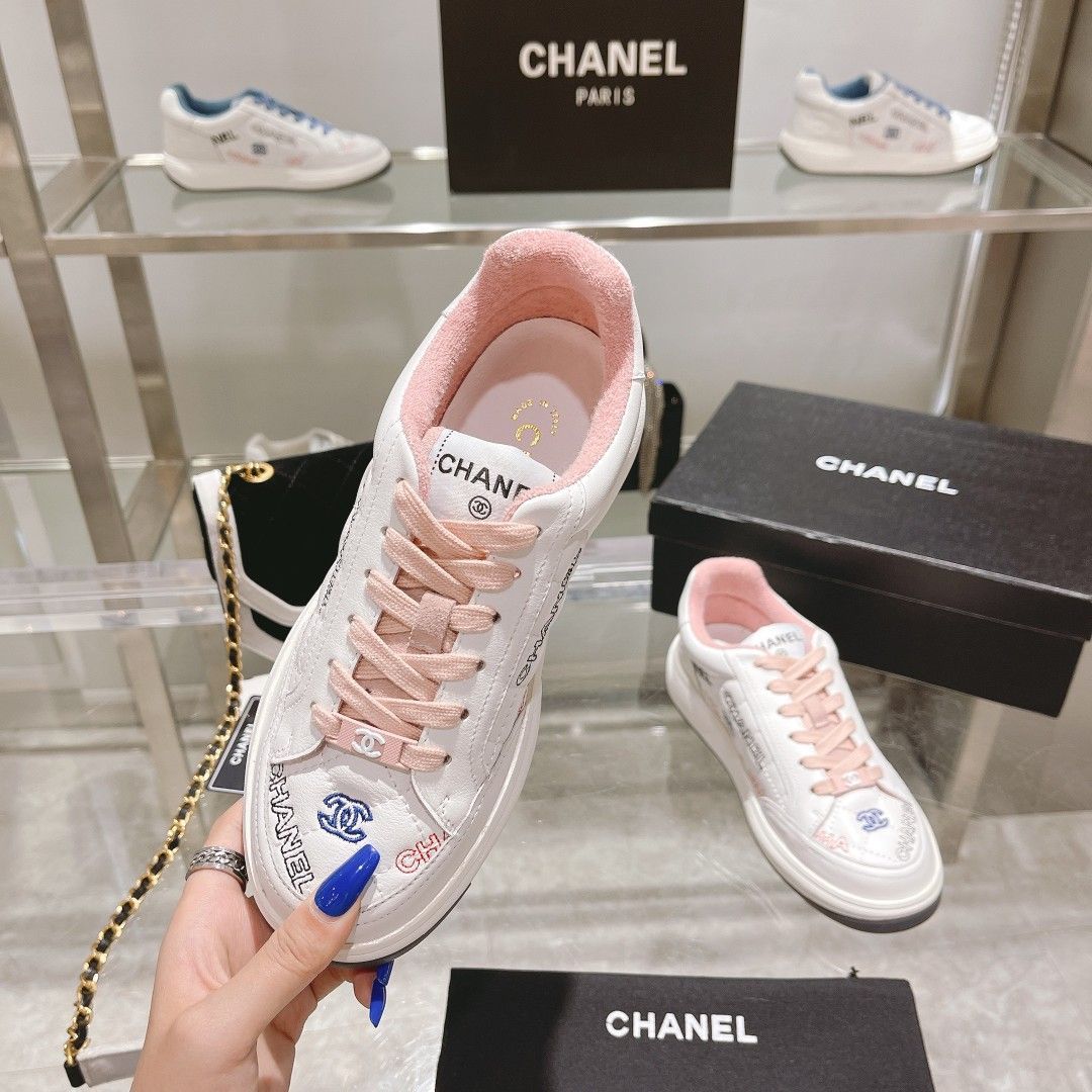 CHANEL 超軽量カジュアルスニーカーホワイト