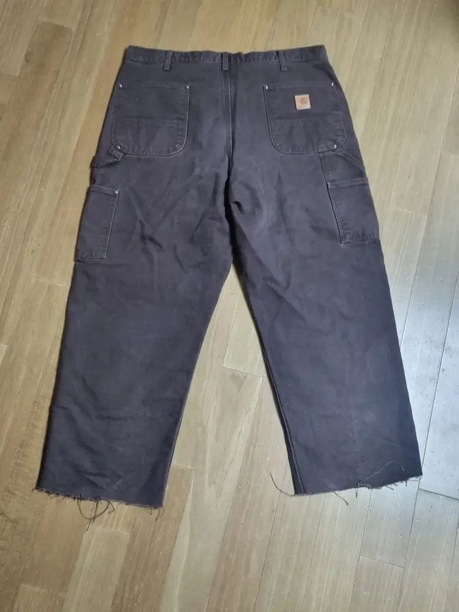 カーハート ダブルニー b 136 dark-brown