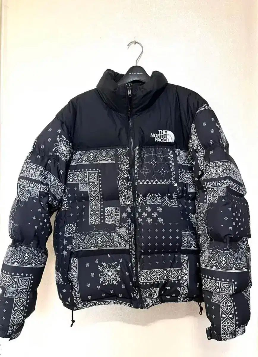 雷市場（ポンジャン）商品韓国直送】 THE NORTH FACE(ザノースフェイス) Nuptse(ヌプシ) バンダナ ペイズリー 105 （ XL  ） - メルカリ