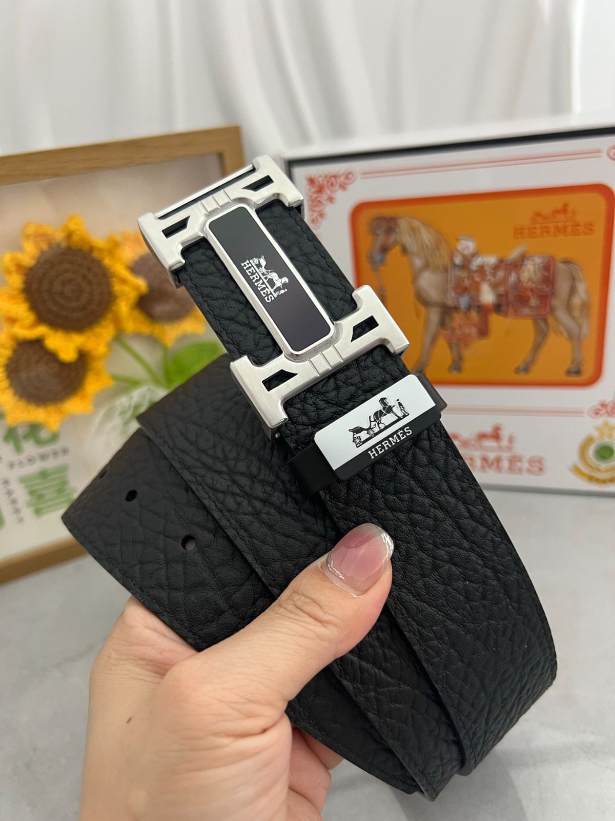 【美品】GUCCI グッチ GGマーモント シャイニーバックル スリムベルト GGマーモント〕リバーシブル スリムベルト ・ピンク＆ブラック