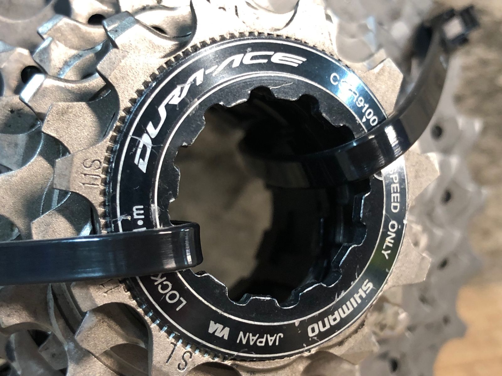 シマノDura-Ace CS-9100 11s 11-30T スプロケット IP008 シマノ