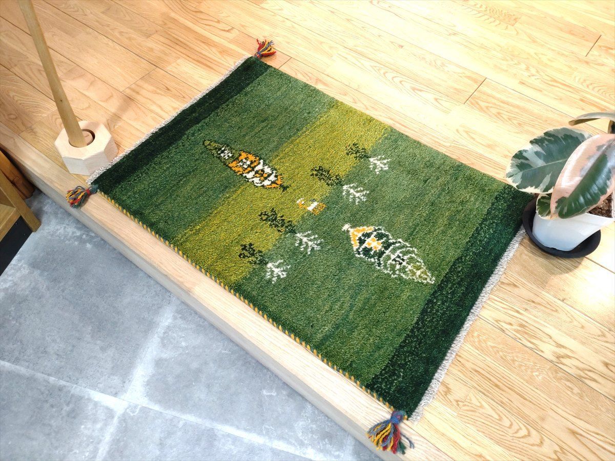 メルカリ 目玉 ペルシャ ギャッベ 玄関マット 87x60cm 緑 糸杉 RJ10261G
