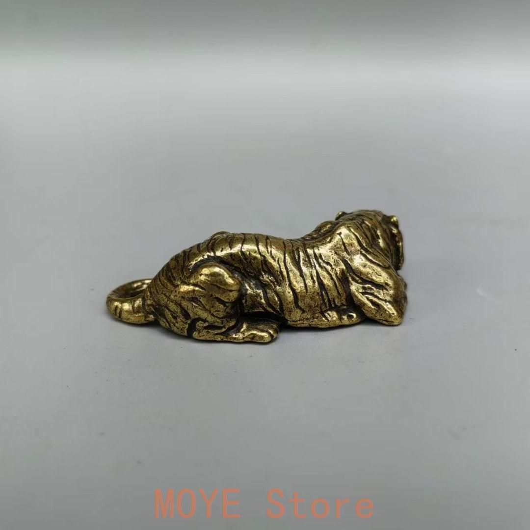 銅製 虎 萌虎 茶玩 蓋置 書房文鎮 茶卓 装飾品 工芸品 美術品 銅 細工 金銭虎 干支虎 文鎮 筆架 茶道茶寵 装飾品 工芸品 置物