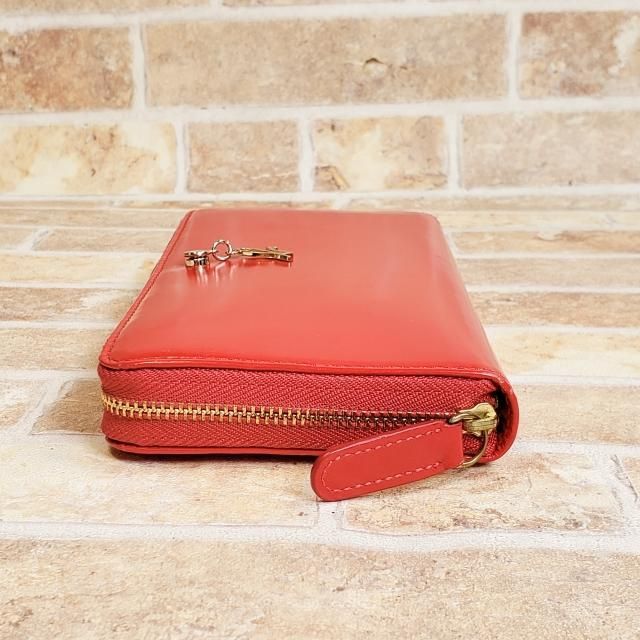 アニエスベー ☆ b.チャーム レザー ラウンドファスナー 長財布 レッド 財布 アニエスベー agnes b. ☆ b.チャーム レザー ラウンドファスナー 長