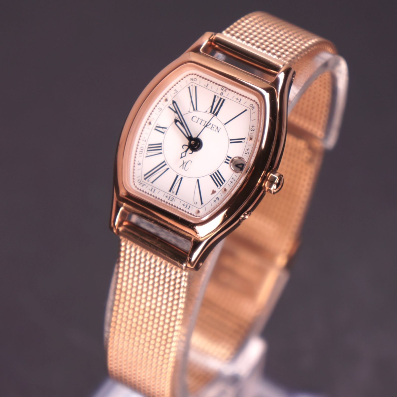 稼働 citizen xC ティタニアライン ハッピーフライト ES9352-05B サクラピンク ベルト交換済