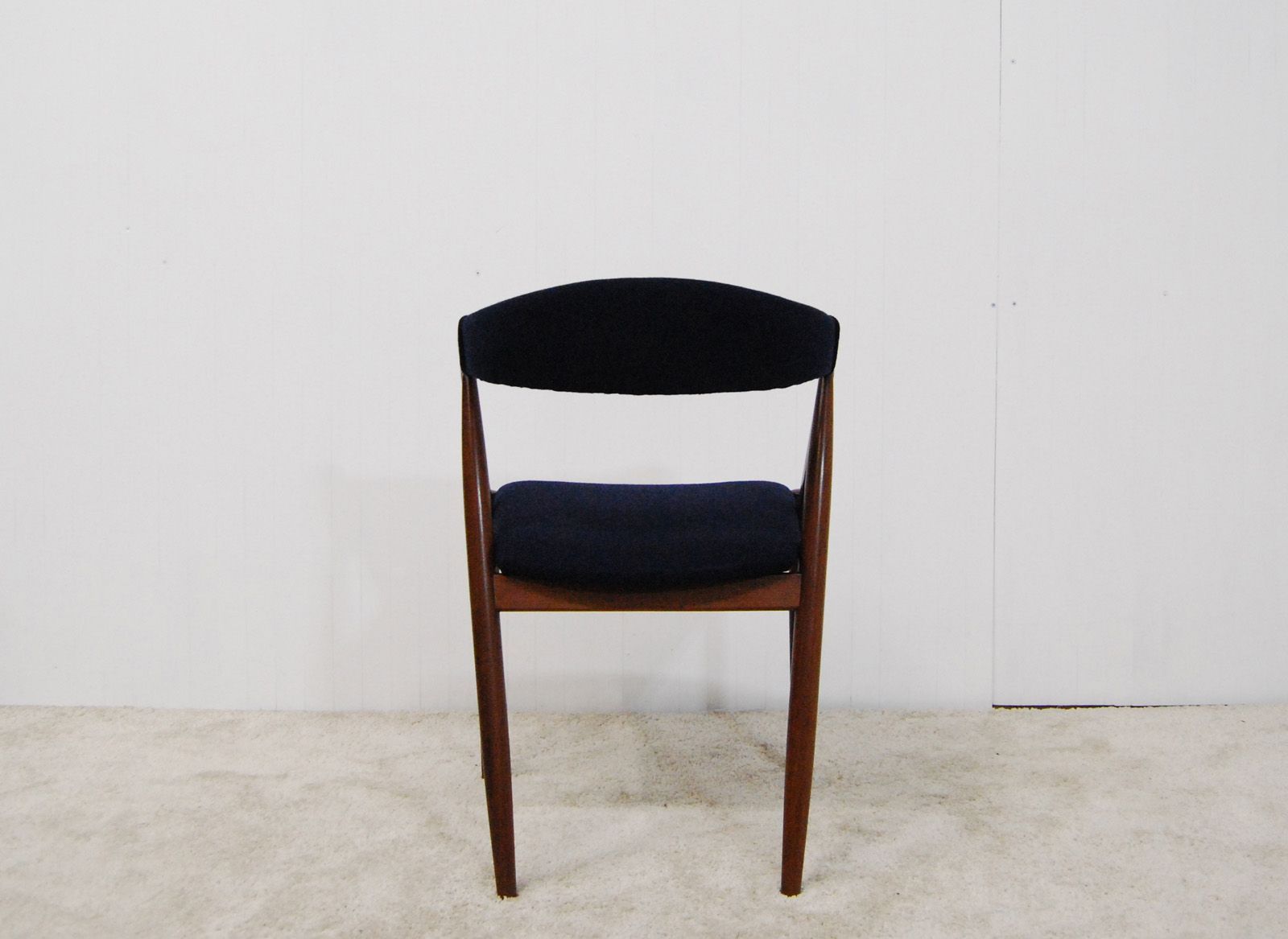 Chair カイ