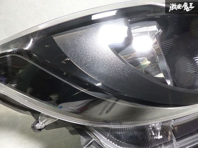 右 右側