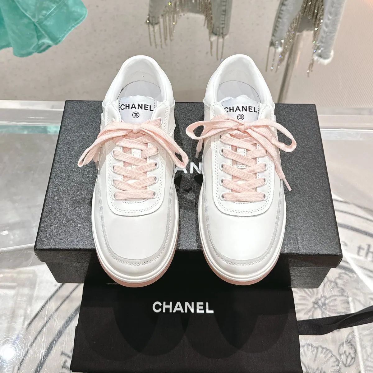 Chanel シャネル スニーカー 37 - メルカリ