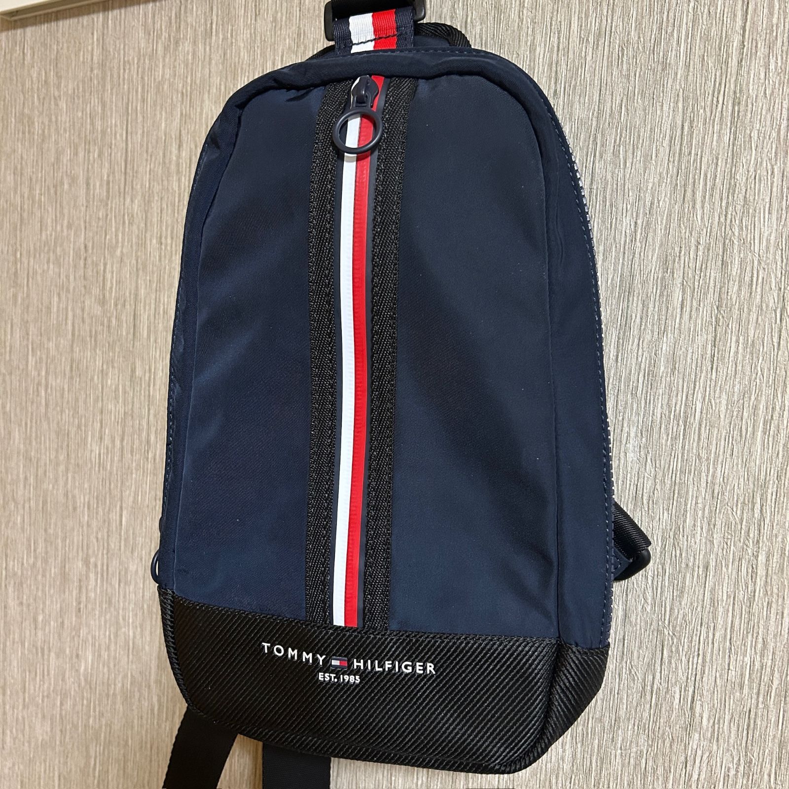 TOMMY HILFIGER トミーヒルフィガー バッグ ショルダーバッグ ネイビー