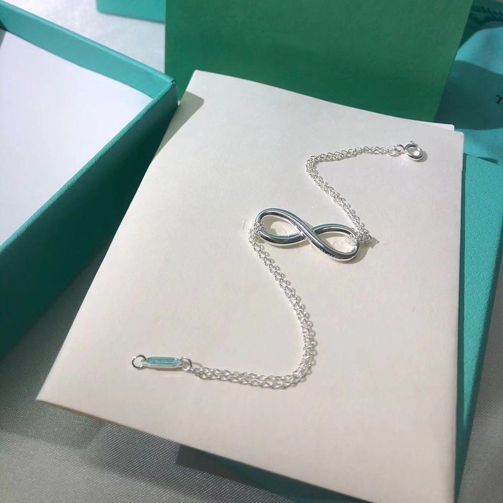 極美品✨️ TIFFANY & Co. インフィニティ ブレスレット Ag925 新品未使用 C205004 - メルカリ