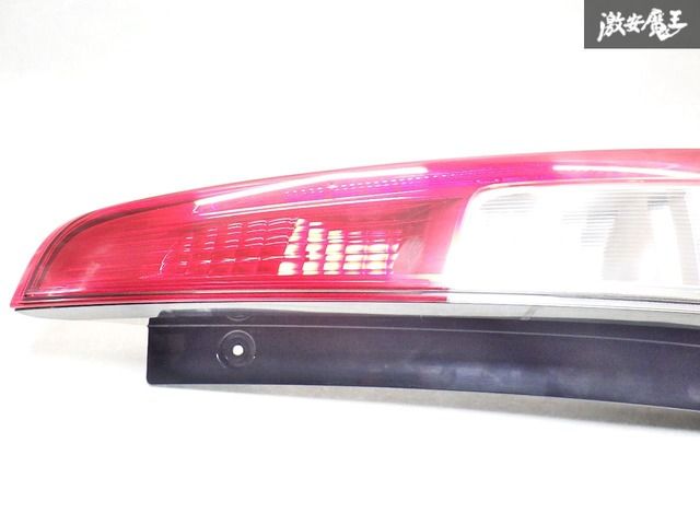 B21W デイズ 右テールランプ イチコー D176(43723) Amazon | デイズ B21W 純正 後期 右テールランプ/ライト/レンズ