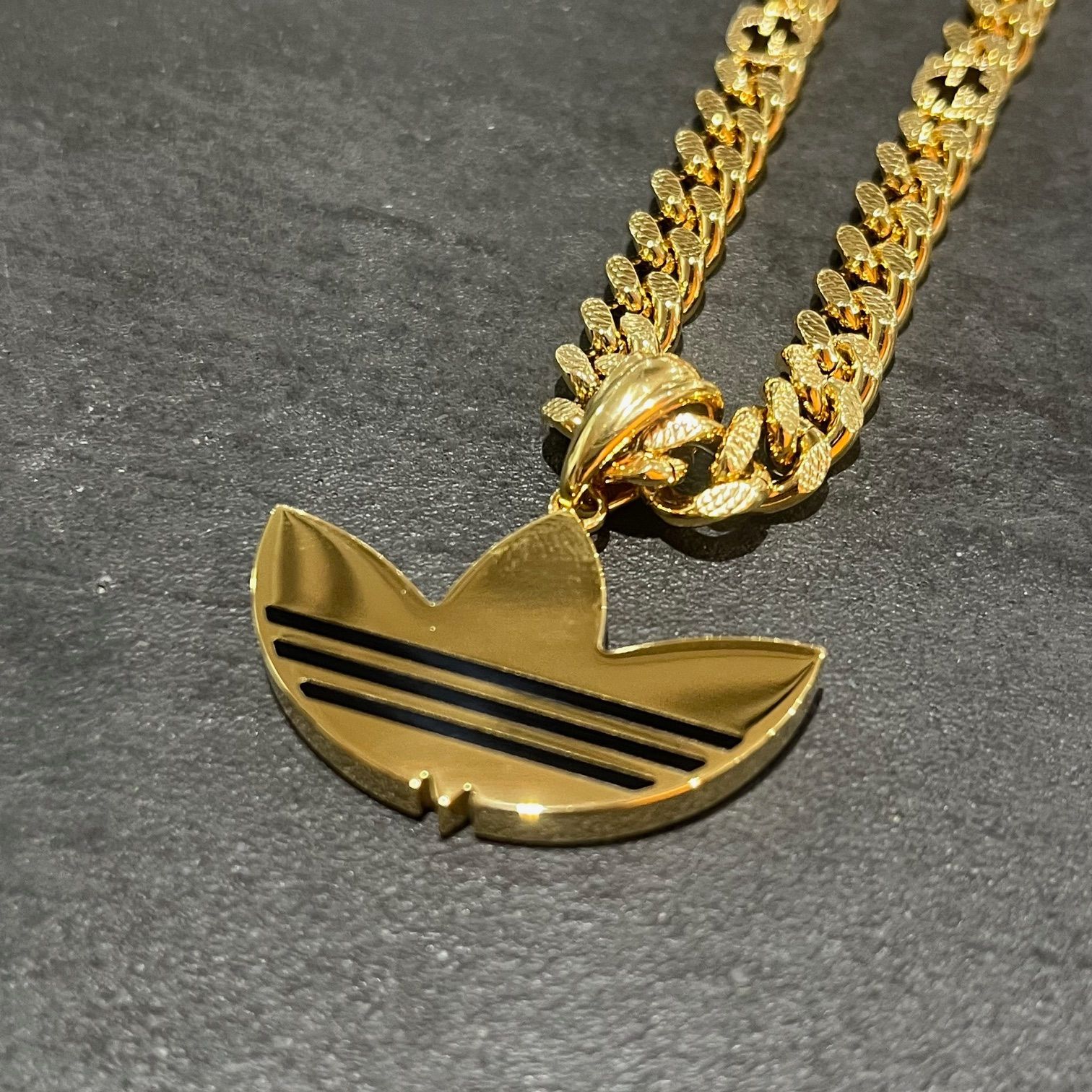 ち*ん様 GUCCI Adidas ロゴ チェーンネックレス ち*ん様 GUCCI Adidas ロゴ チェーンネックレス