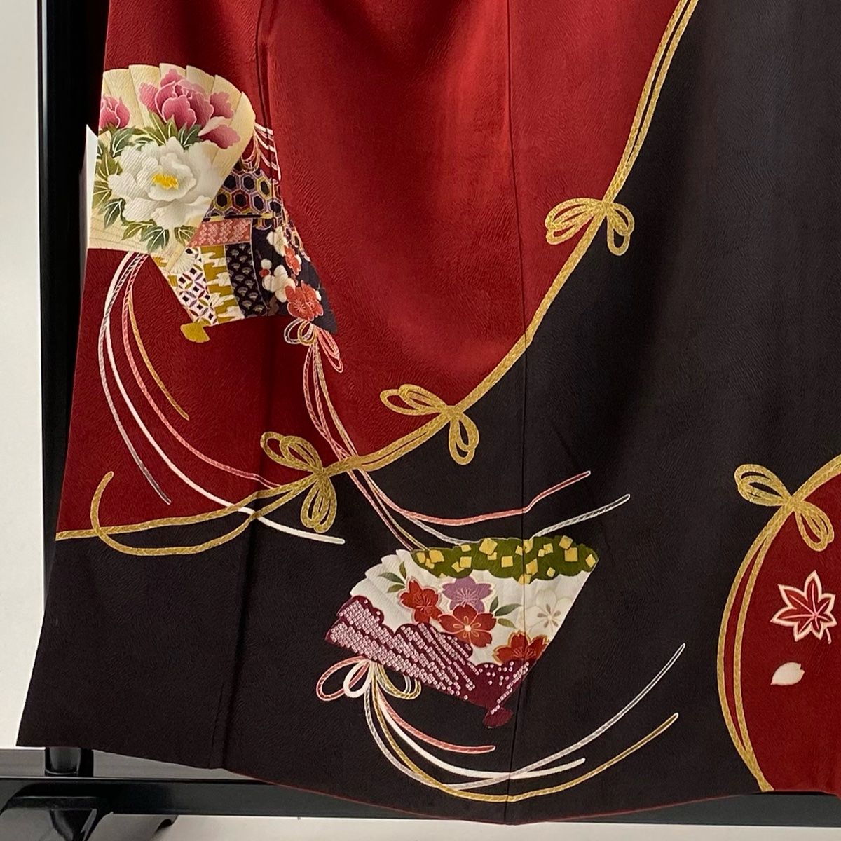 振袖 身丈158cm 裄丈65cm M 袷 桧扇 草花 金彩 赤 正絹 名品 【中古】 - メルカリ