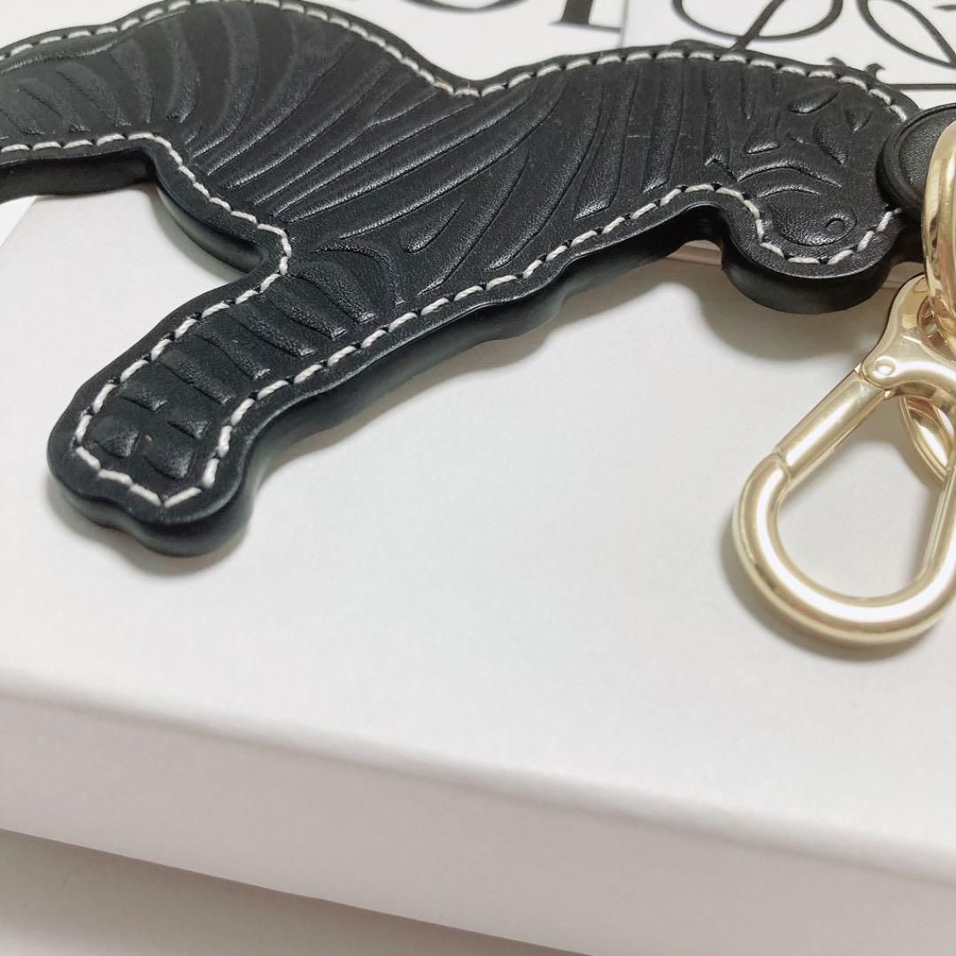 LOEWE ロエベ ホース バッグチャーム キーホルダー ゼブラ キー