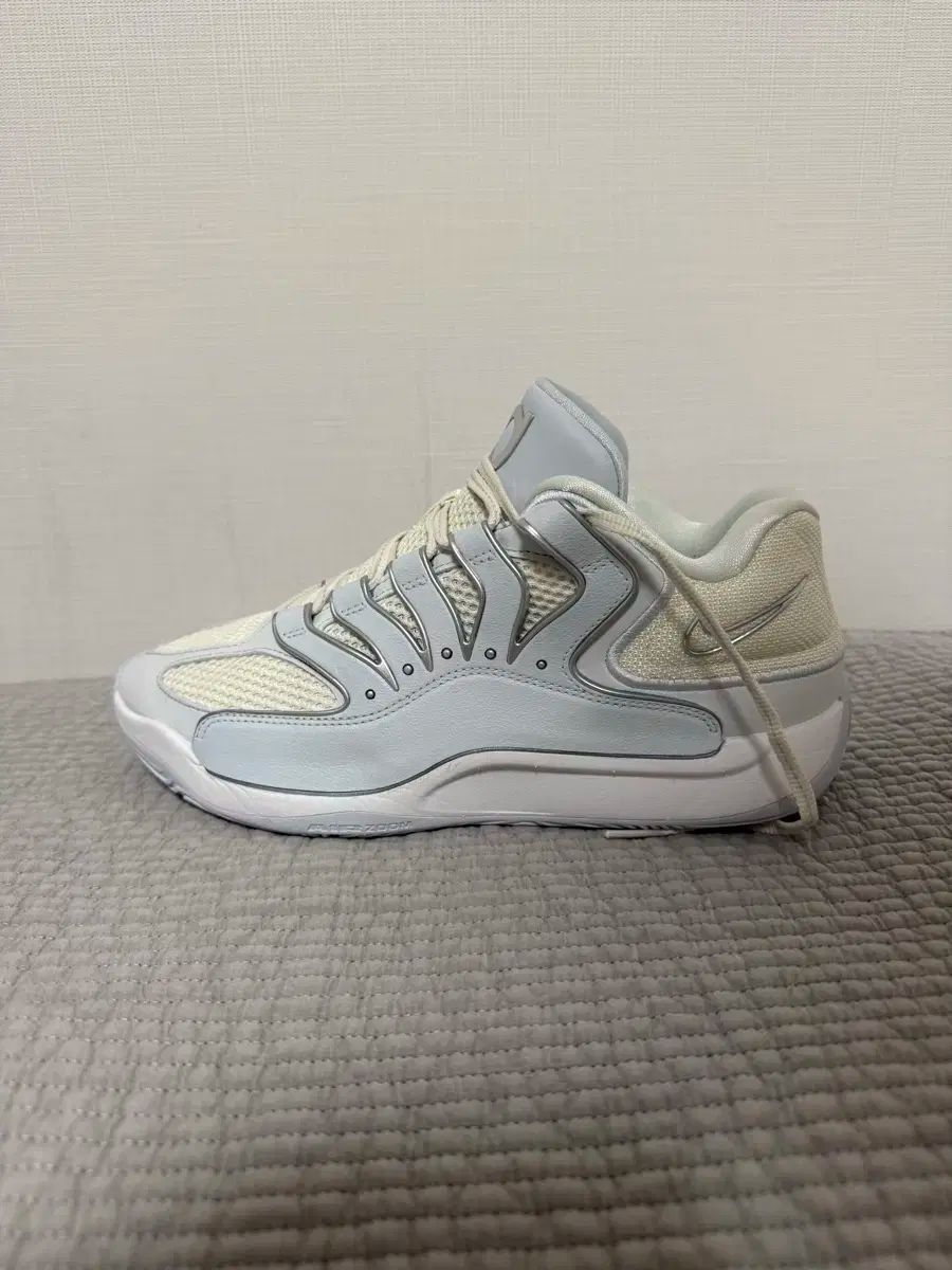 NIKE(ナイキ) ケビン デュラント KD18 バスケットシューズ 265