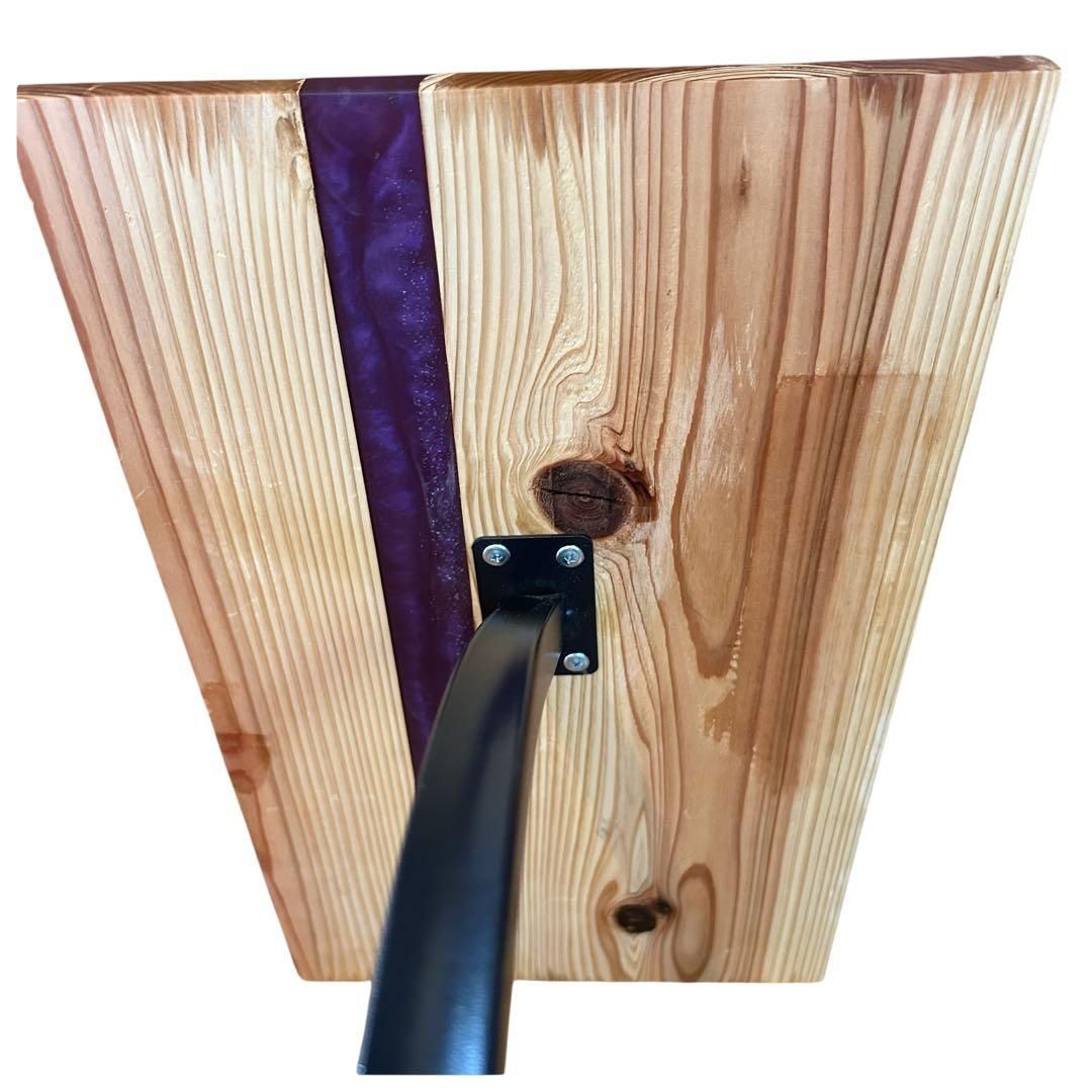 ナチュラルウッドと紫色の樹脂シンプルモダンサイドテーブル