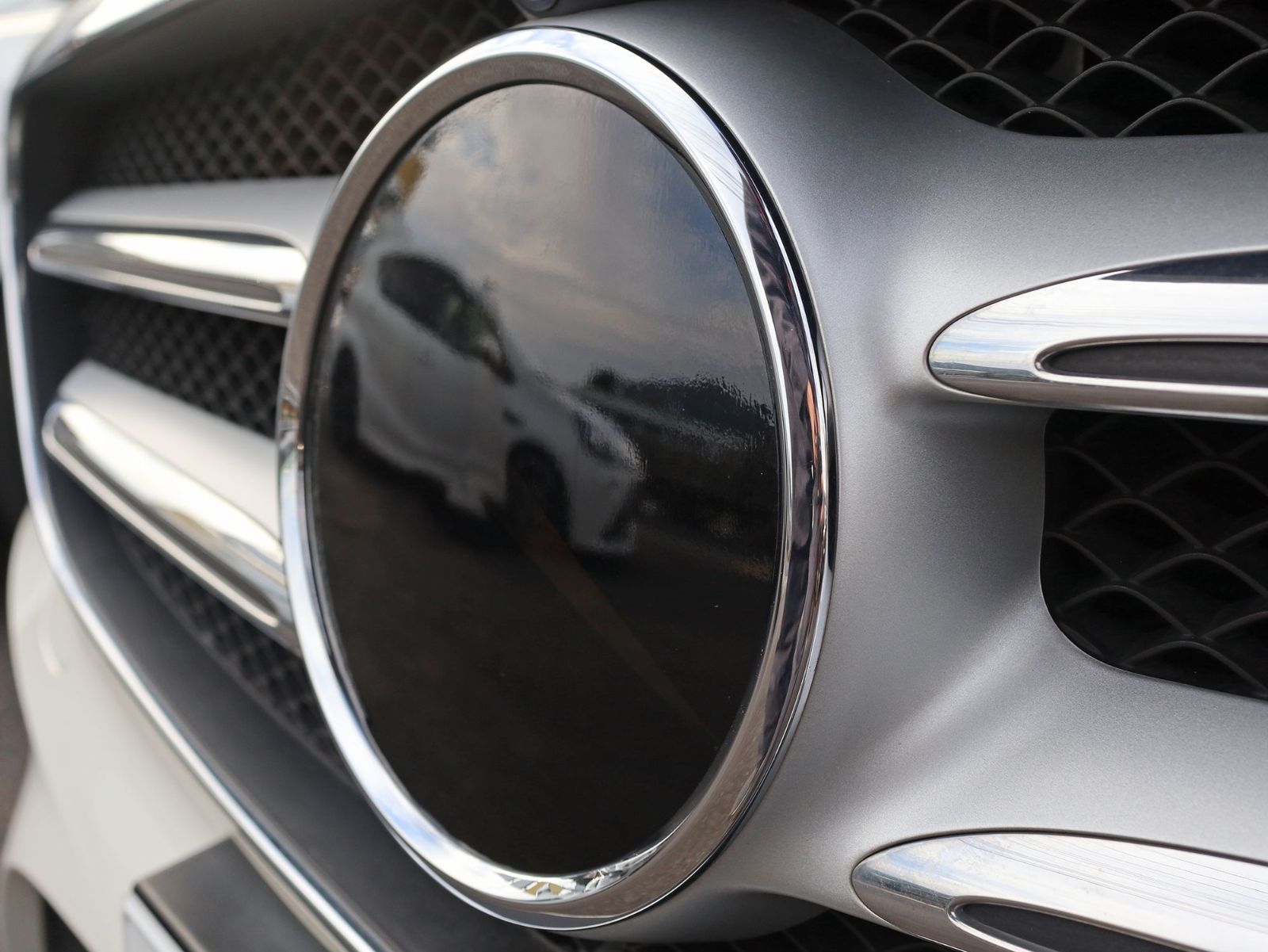 Tint+再利用できる エンブレム スモークフィルム(ブラックスモーク5％) ベンツ Eクラス W213/S213/C238/A238 セダン/ワゴン/クーペ/カブリオレ