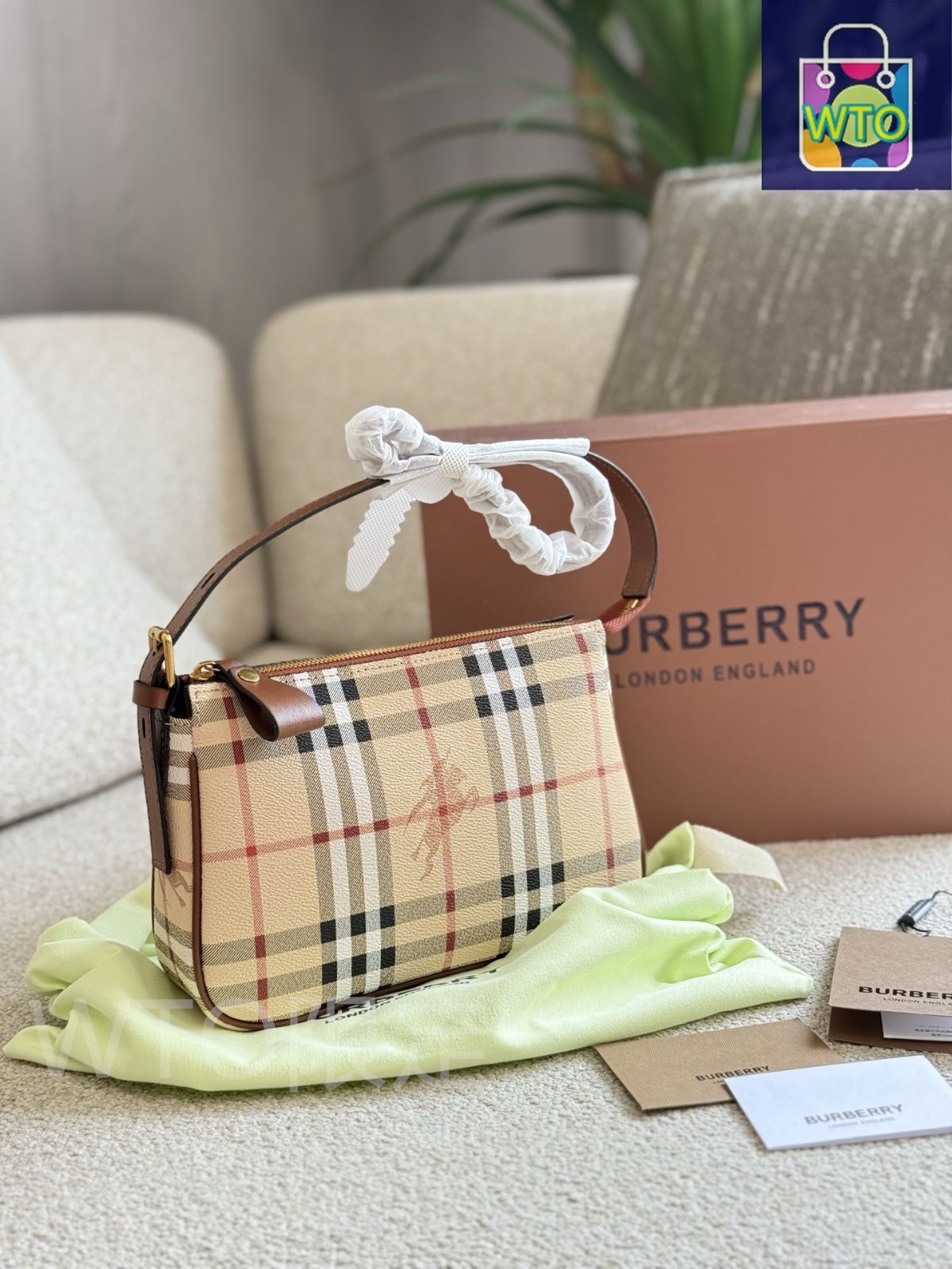 Burberry Classic Pochette バーバリー ビンテージ Burberry Classic Pochette バーバリー ビンテージ