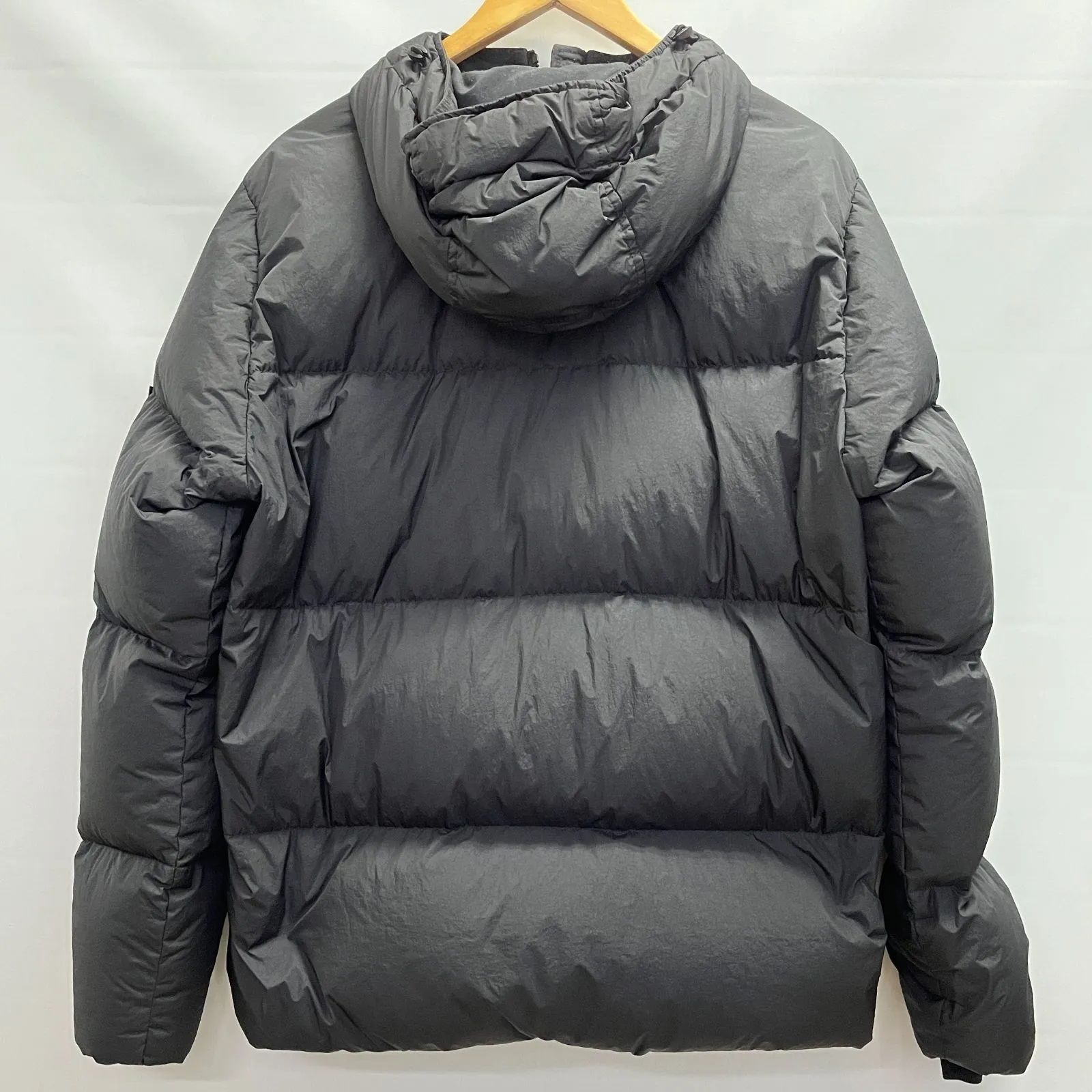 浜館75-1570】 正規品 STONE ISLAND ストーン アイランド ダウンジャケット フェイクバスターズ鑑定済み サイズ：M 【中古品】 -  メルカリ