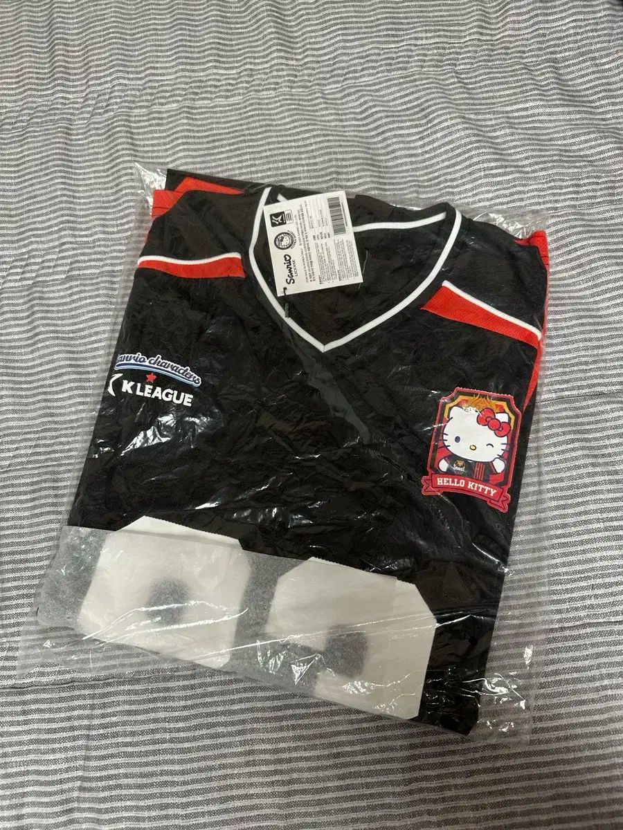 K リーグ X サンリオキャラクター フットボール ジャージ ハローキティ FC SEOUL ソウル