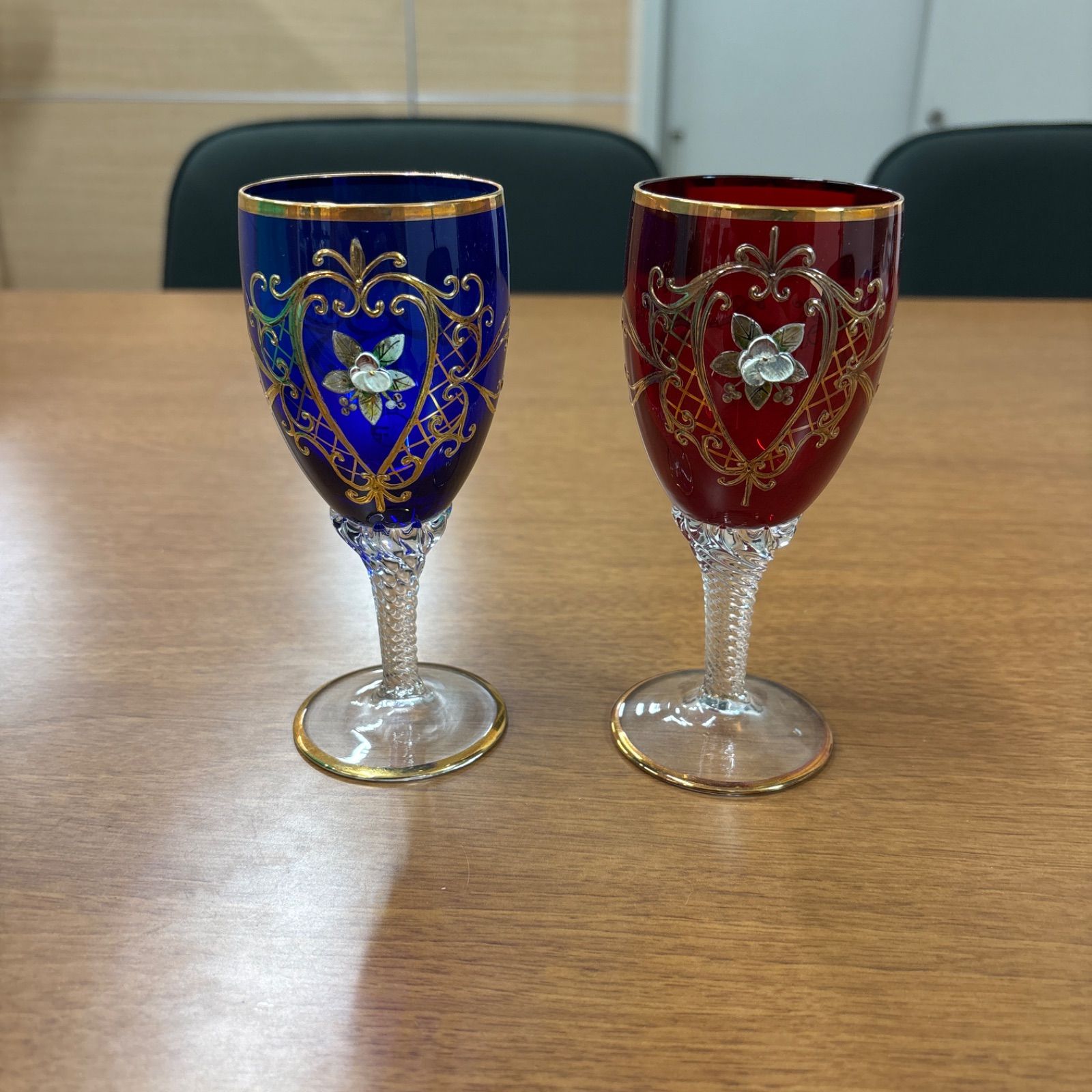 ベネチアングラス2個セット　イタリアで購入 イタリア製 ベネチアングラス レッド、ブルーセット 購入金額4万