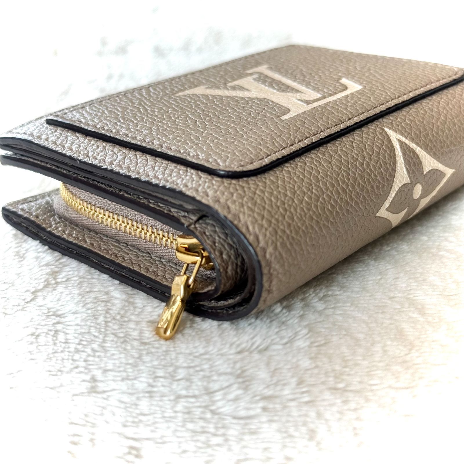 美品】LOUIS VUITTON ルイヴィトン M82370 財布 二つ折り