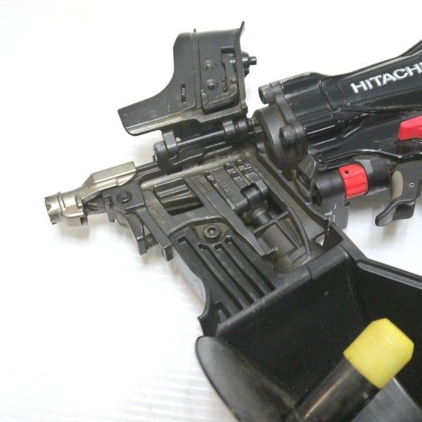 HITACHI