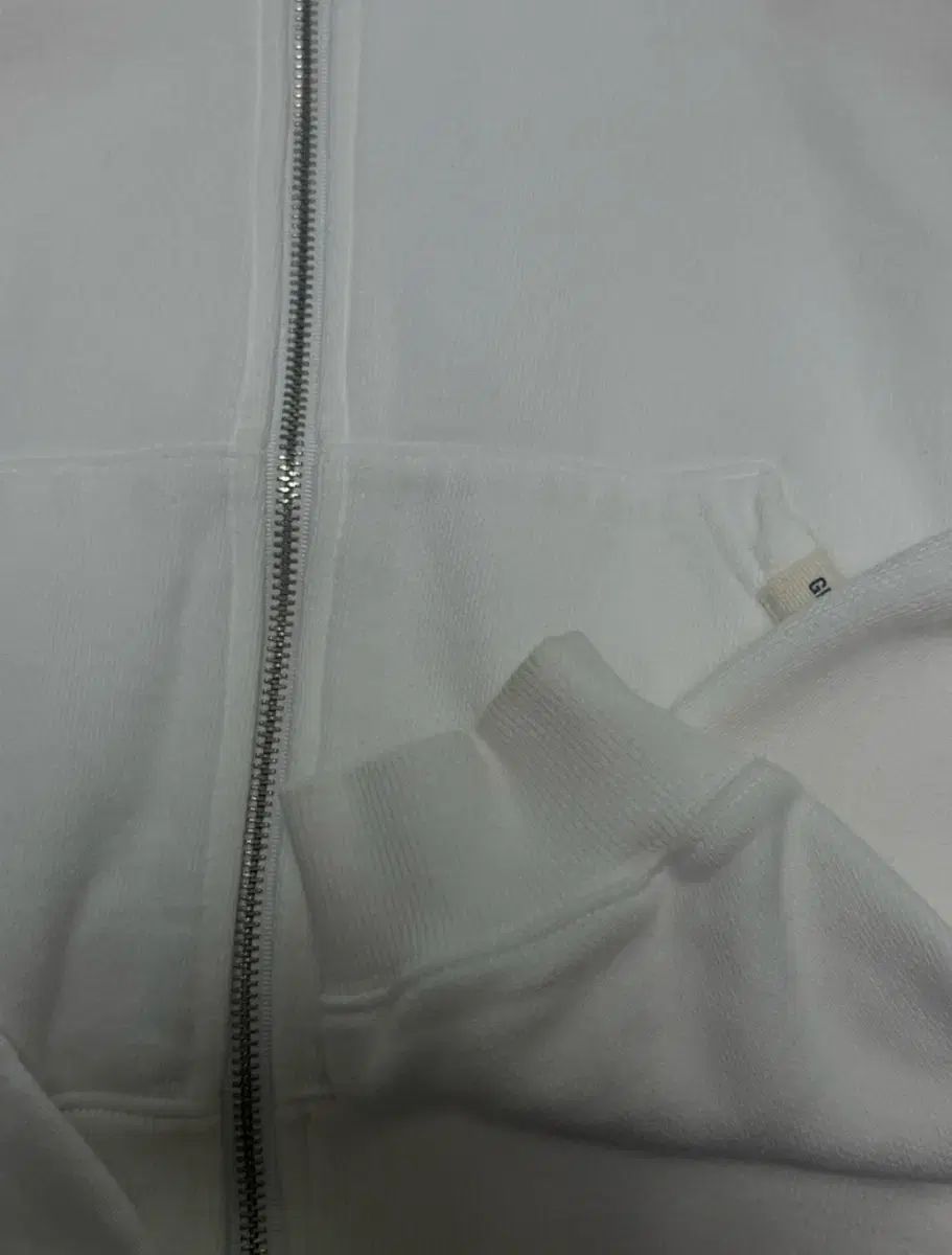 GLOWNY グロウニー 白 クロップド フード ジップアップ