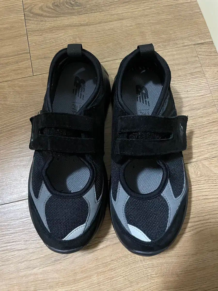 New Balance ニューバランス ブリーズ 230