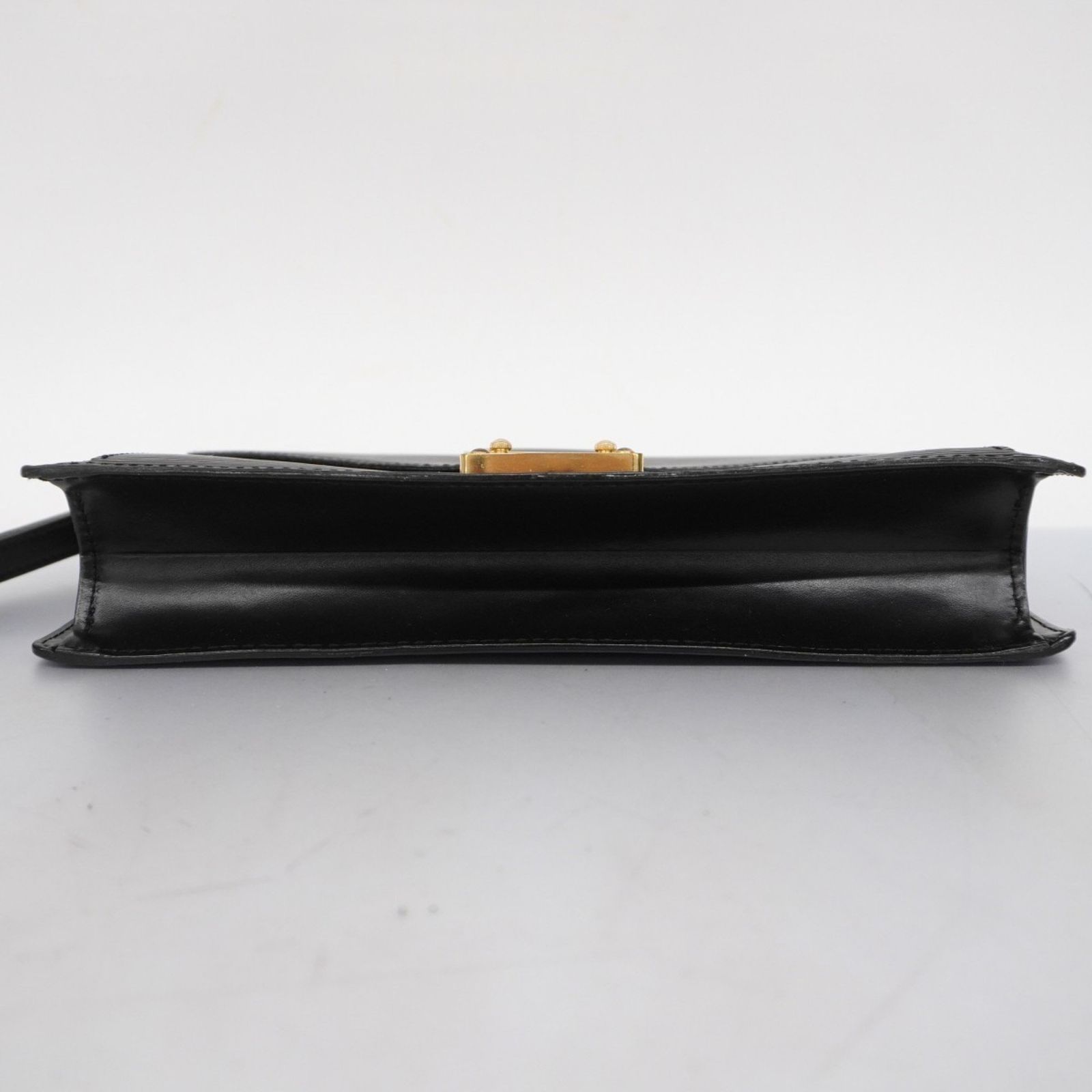 ヴィトン　エピ ノワール M52612 セリエ ドラゴンヌ　クラッチバック 22360665_1.jpg