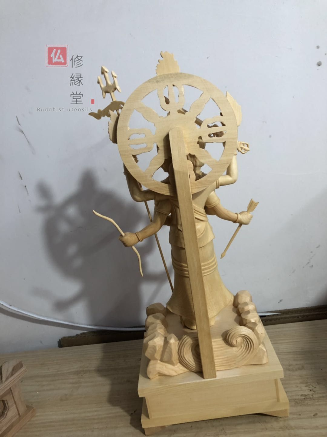 修縁堂】最高級 木彫り 仏像 三宝荒神立像 一刀彫 天然木檜材 彫刻 