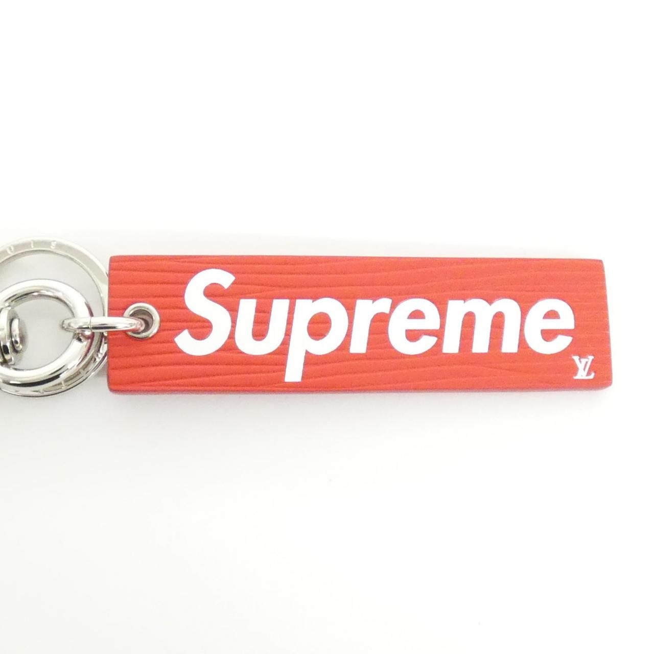 ルイヴィトン エピ SUPREME ダウンタウン タブ バッグチャーム アンド キーホルダー MP2074 キーリング