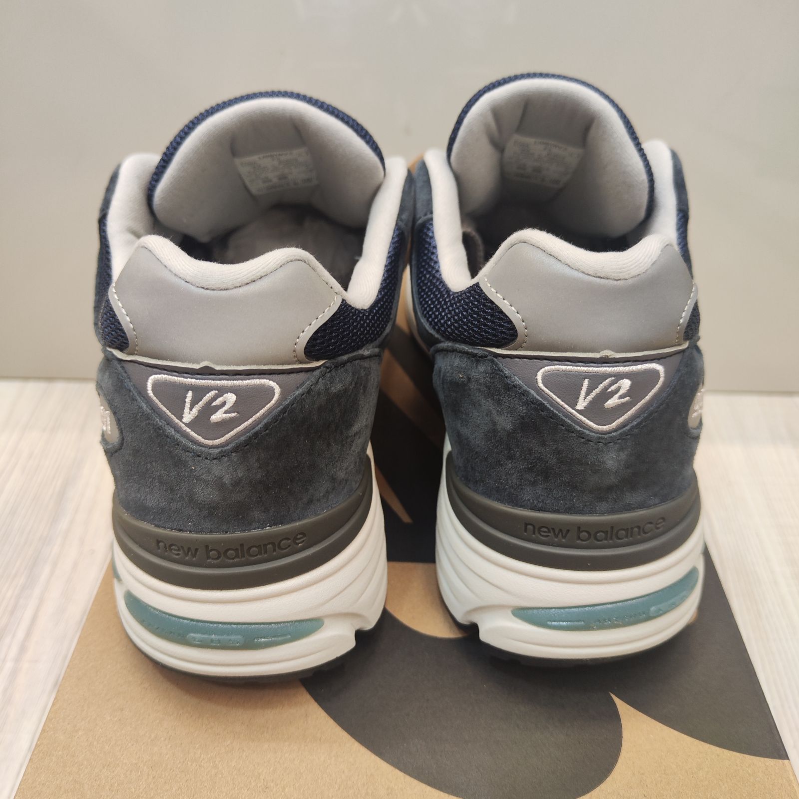 NEW BALANCE