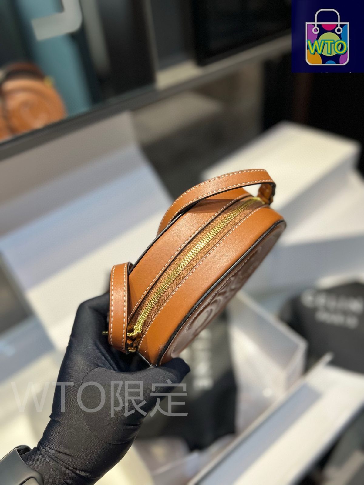 CELINE 359543886C35OR 関税送料込 セリーヌ CELINE 小銭入れ コインケース ポーチ ミニ財布