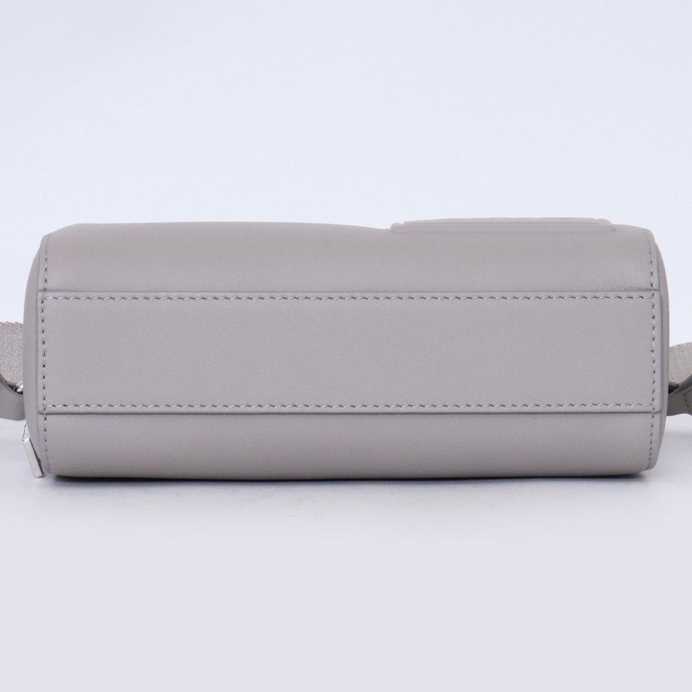LOEWE クロスボディ カメラバッグ ミニ サテンカーフ シェル
