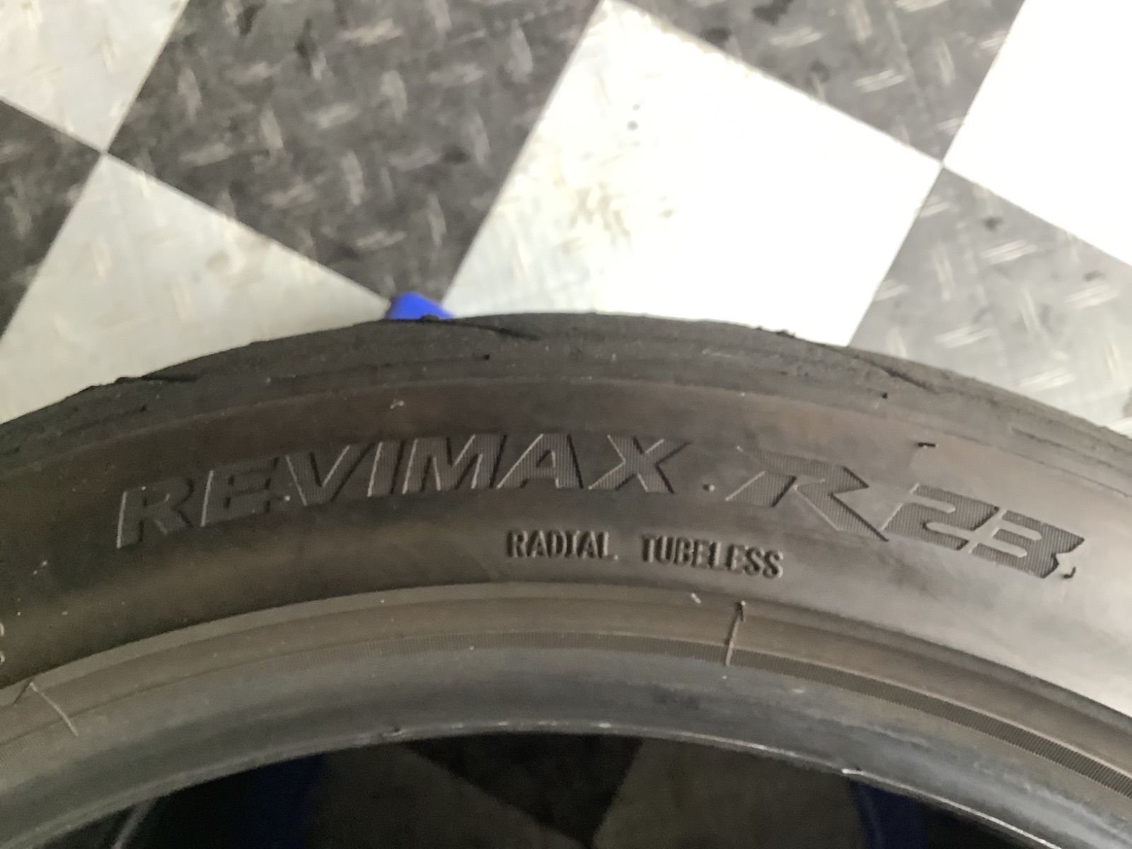 引き取り 送料込み 245|40R18 97W 2025年製 SHIBATIRE REVIMAX R23 TW280 シバタイヤ タイヤ2本 計画的な