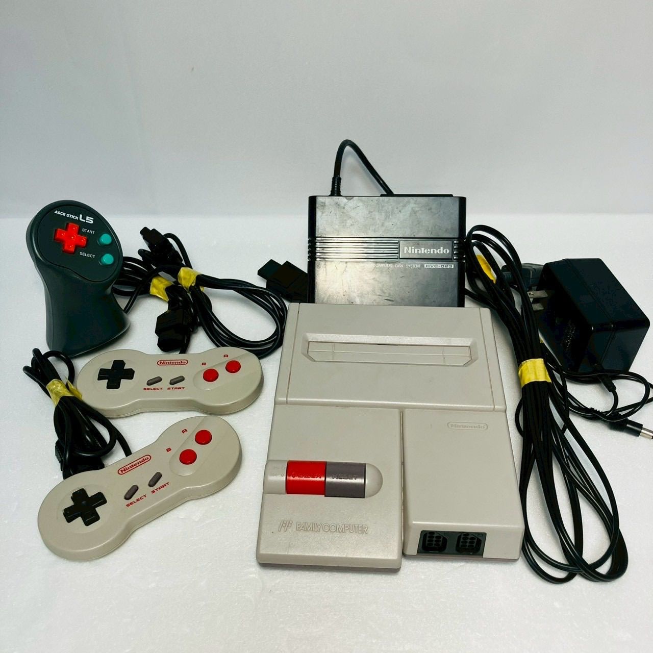 横-52 ニンテンドー ニューファミリーコンピュータ Nintendo FAMILY COMPUTER