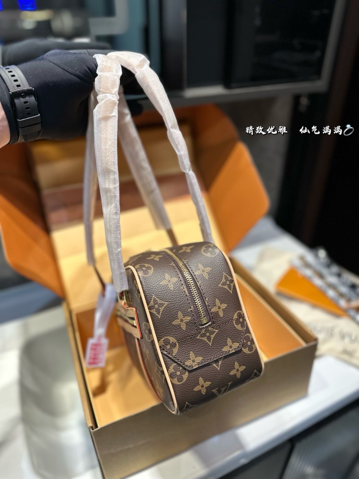 ❤️P 1360（折り畳み式航空機ボックス）❤️ LV開口笑中古